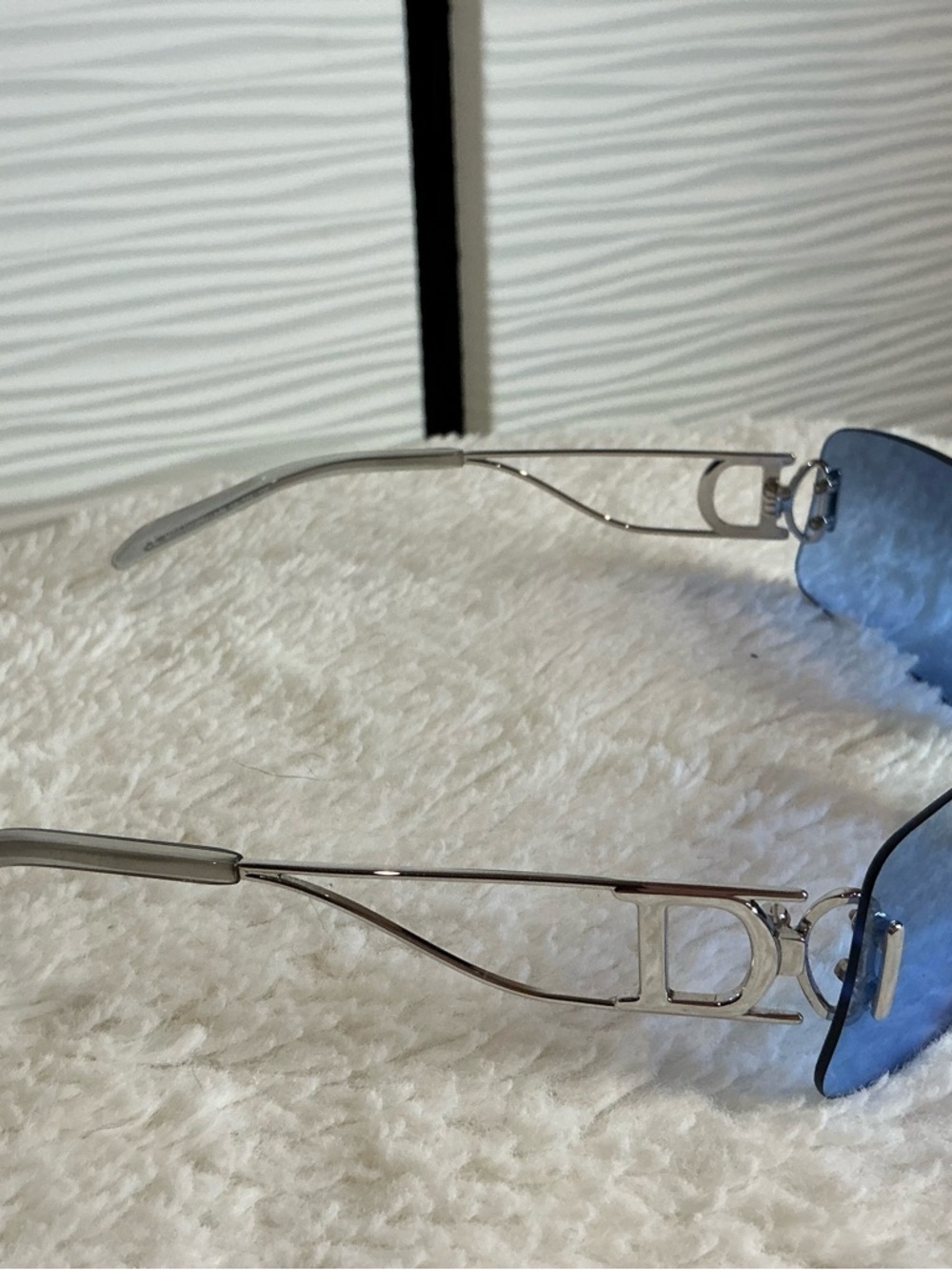Dior Women's Blue Rimless Shield Sunglasses - Picture 8 of 8